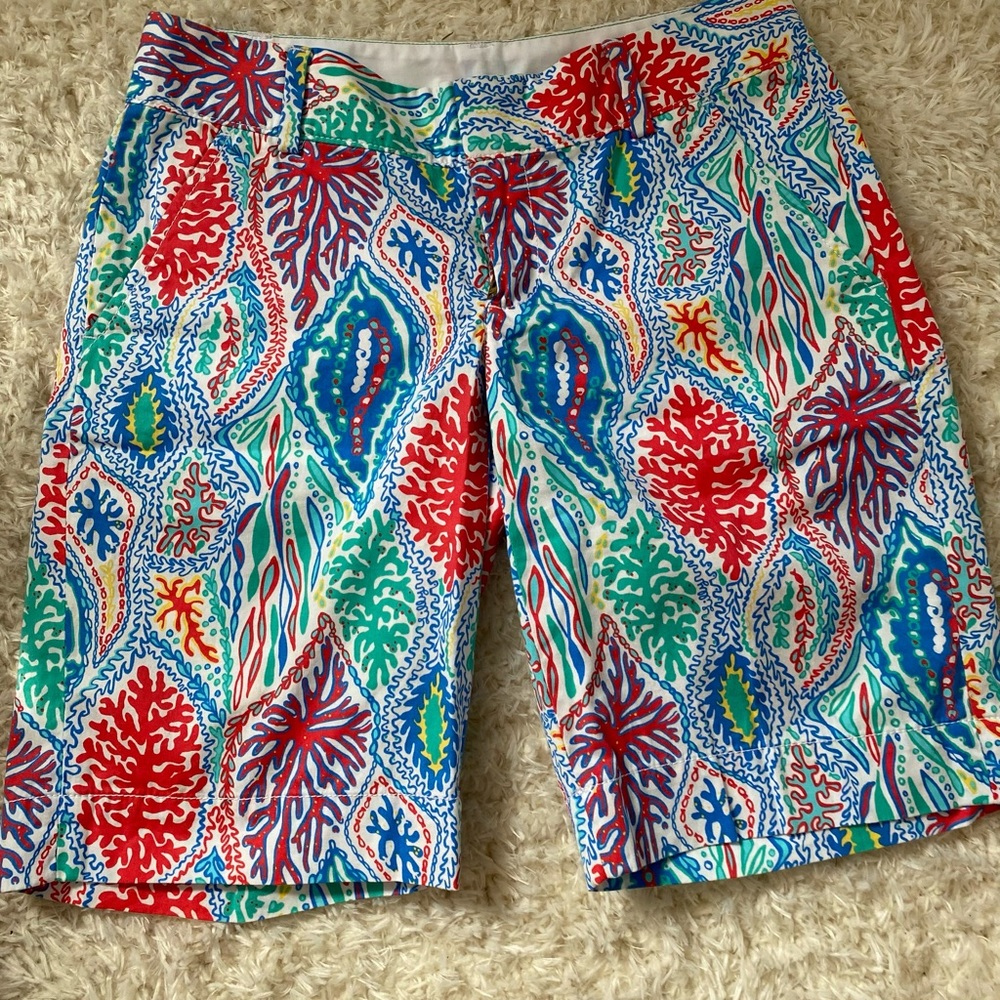 Lilly Pulitzer The Chipper Shorts Bermuda Size 0 Red & Blue Coral pattern Preppy